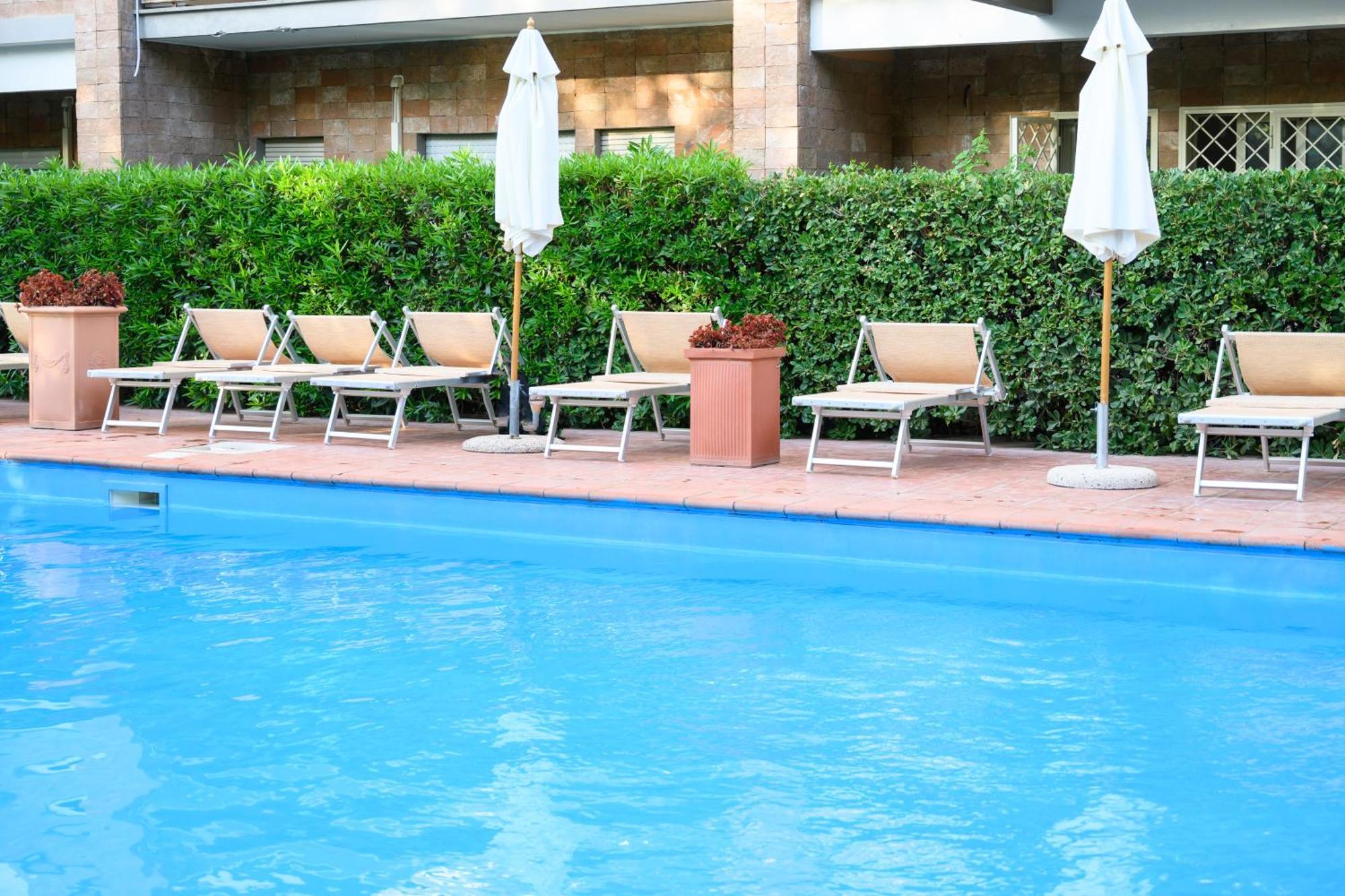 Laura Sweet Con Piscina * Rom